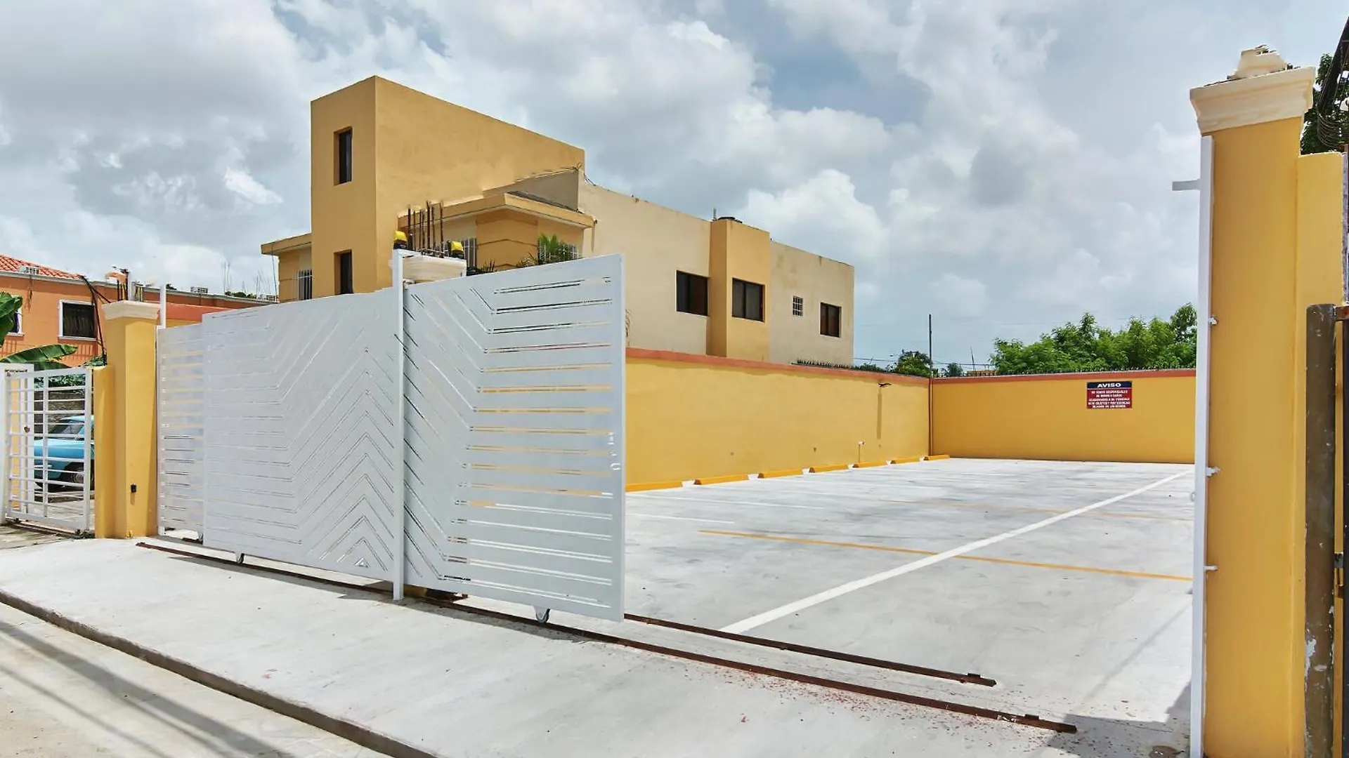 Bnb Tropical Island Aparthotel - Corales Del Sur - Santo Domingo Este La Viva Dominican Republic